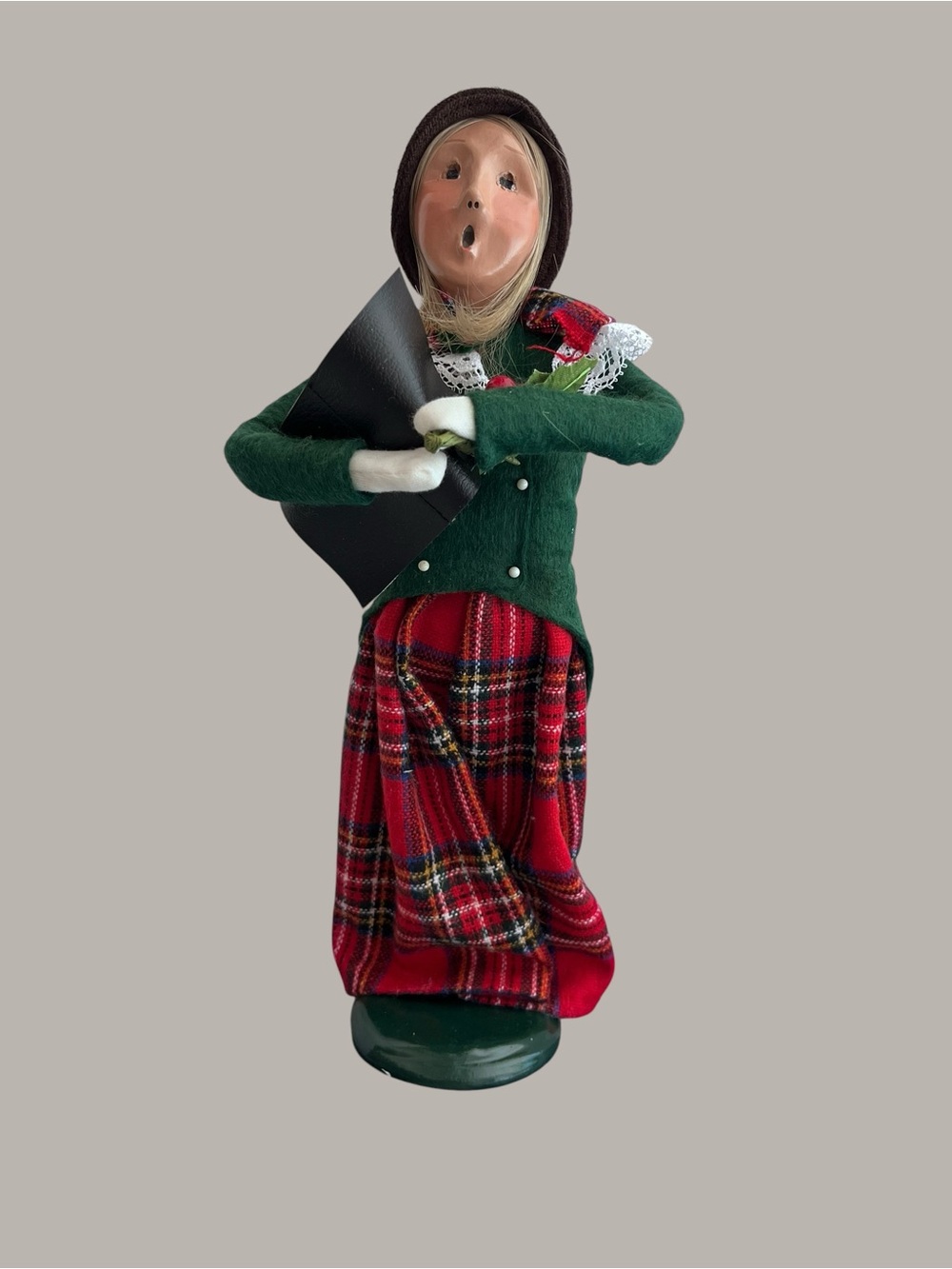 Byers Choice 1995 The Carolers Woman With Sheet Music And Holly